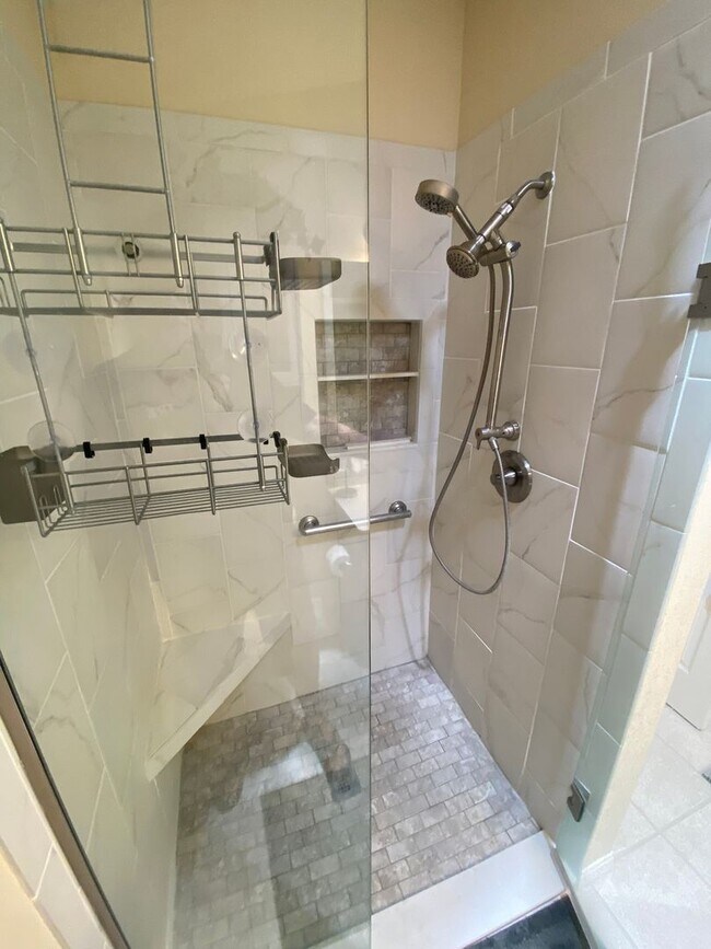 Building Photo - Beautiful Over Sized TURNKEY SEASONAL 2 bed 2 bath Rental on Golf Course in Polo Ridge