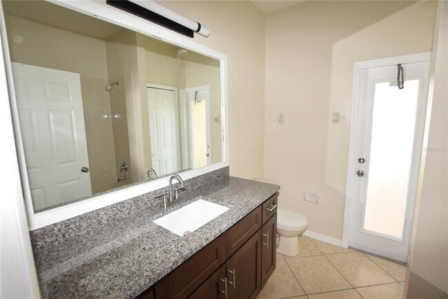 Building Photo - 510 Bromley Ct
