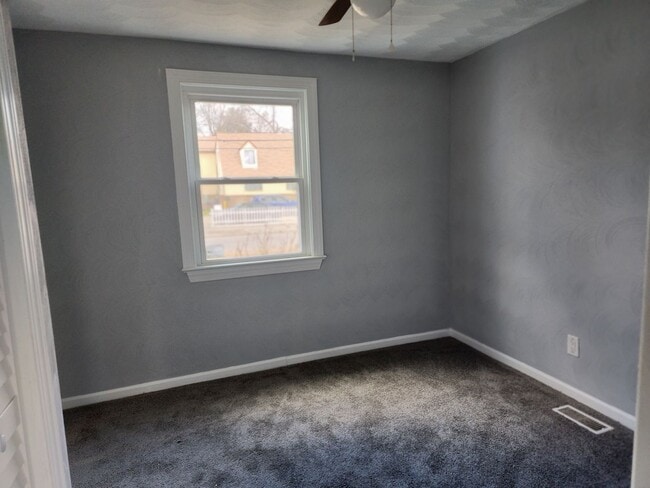 Building Photo - beautiful renovated home in nice area