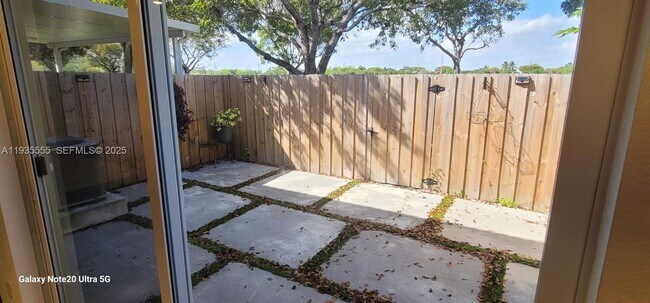 Building Photo - 2459 SE 10th St