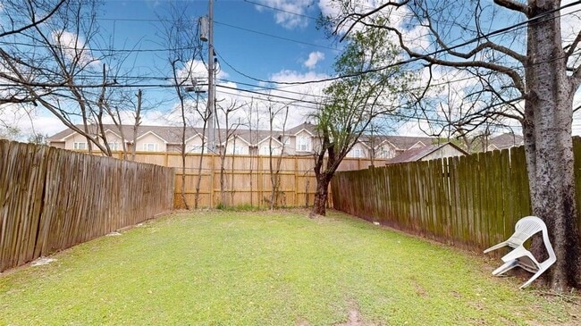 Building Photo - 1209 Georgia St