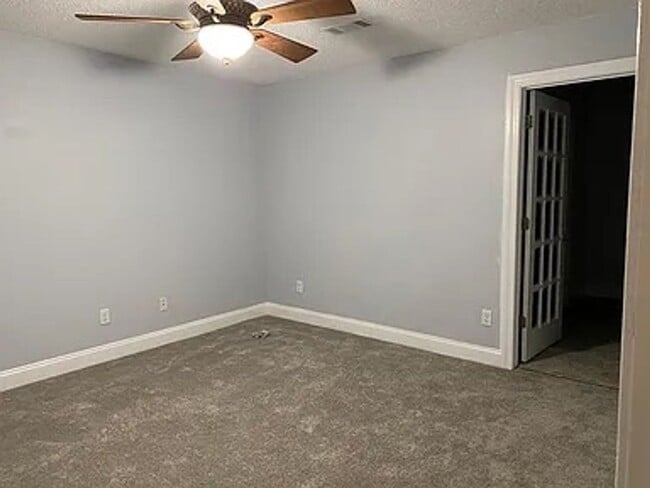 Building Photo - 2817 Forest Dr