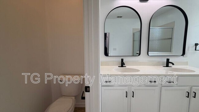 Building Photo - 6475 Greenland Chase Blvd