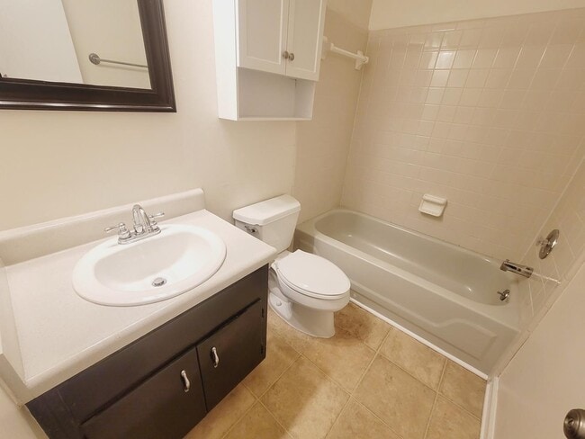 Building Photo - 3986 Breezee Ct