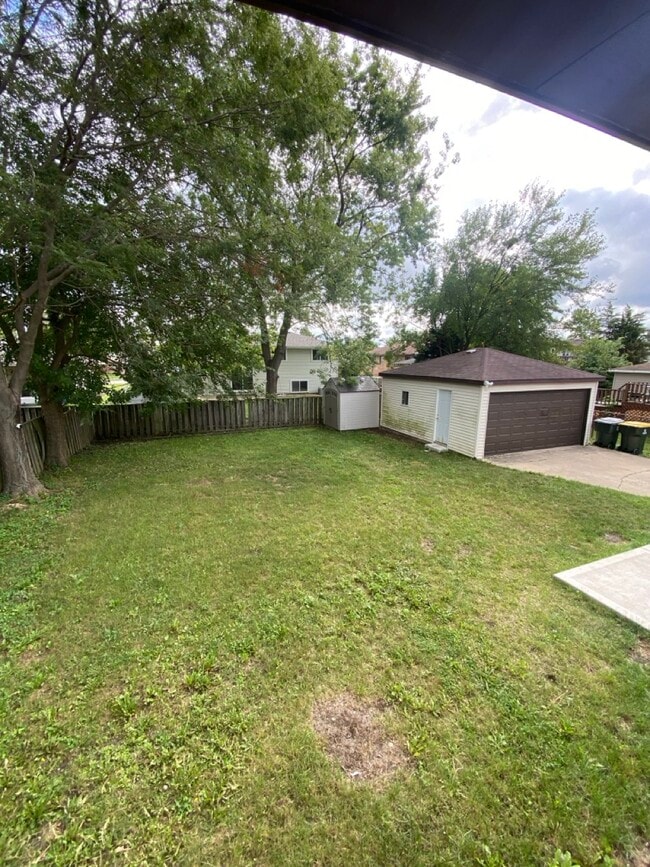 Building Photo - 20025 Brook Ave