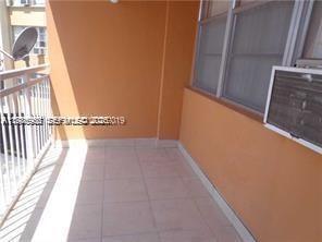 Building Photo - 2025 NE 164th St