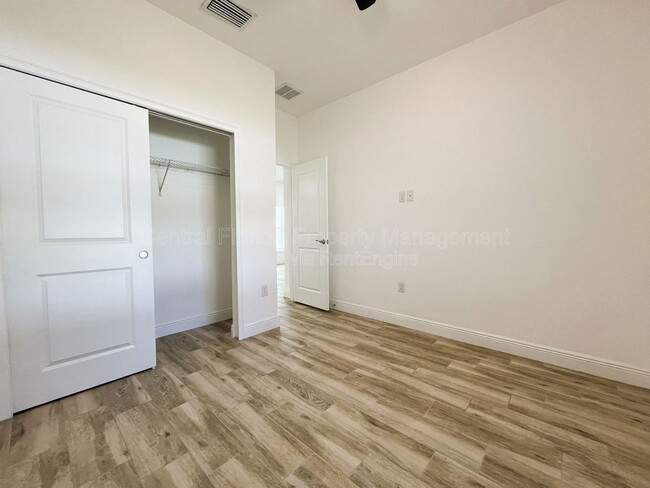 Building Photo - 1025 37th St