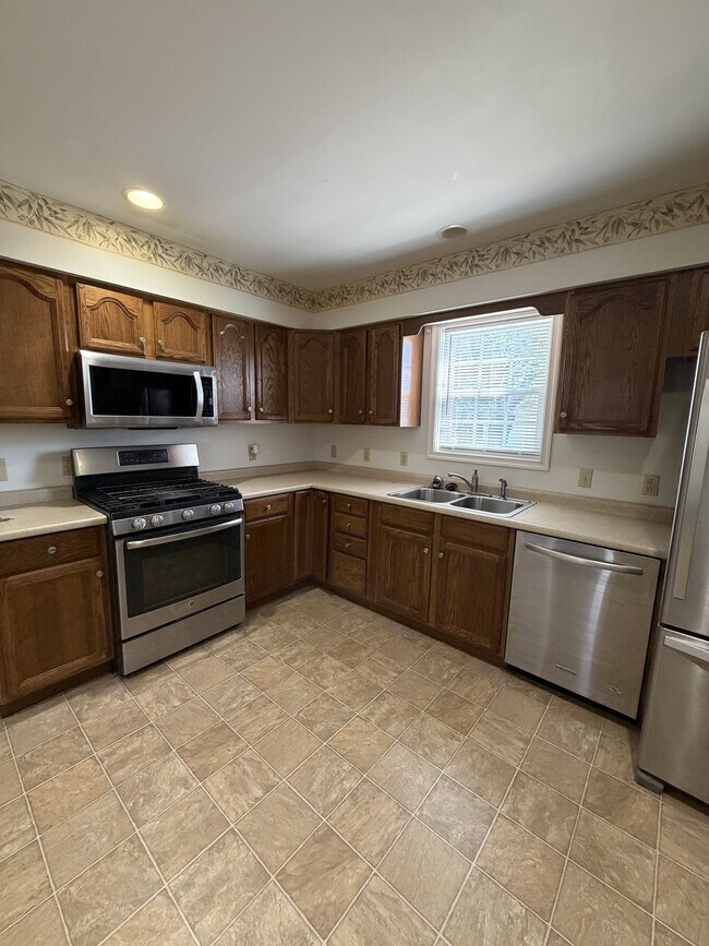 Building Photo - 1513 Princess Anne Ln