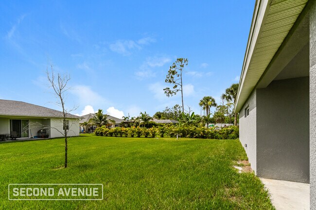 Building Photo - 1196 W Taggard Rd