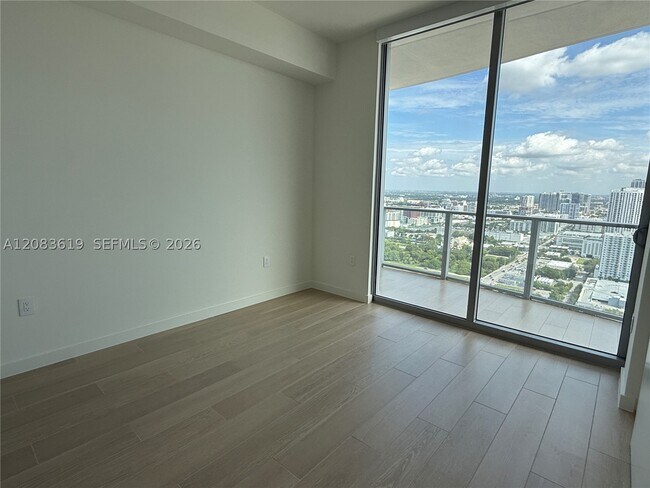 Building Photo - 1400 Biscayne Blvd