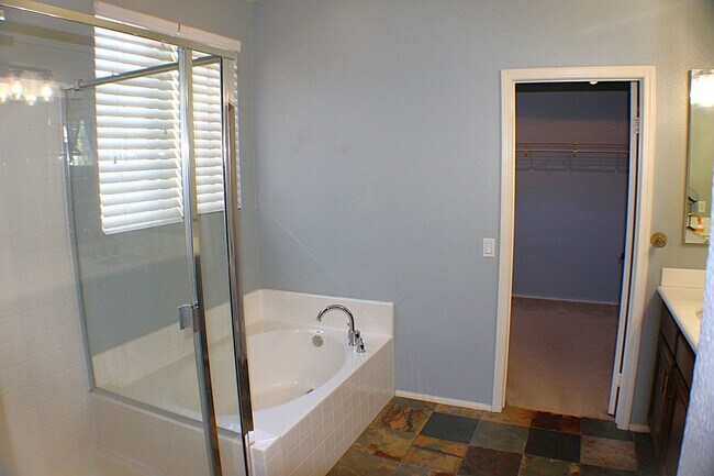 Building Photo - Stunning Temecula Home with Full Solar and...