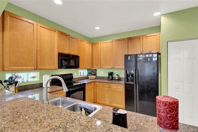 Building Photo - 301 S Compass Dr