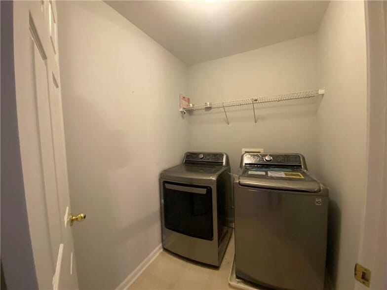 Building Photo - 12945 Morningpark Cir