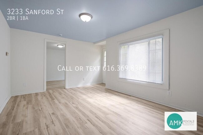 Building Photo - 3233 Sanford St