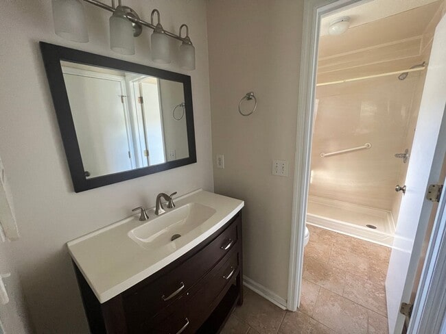Building Photo - 3 Bedroom 2 Bath House in Hemmingwood - West Ashley