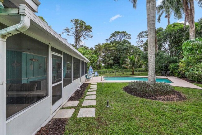 Building Photo - 5554 Hibiscus Rd