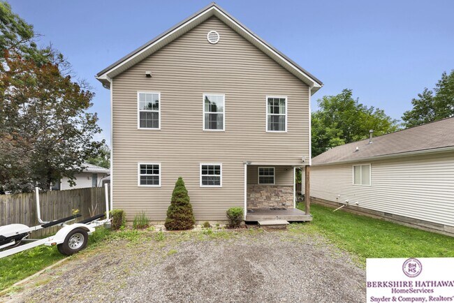 Building Photo - 5307 Dickson Rd