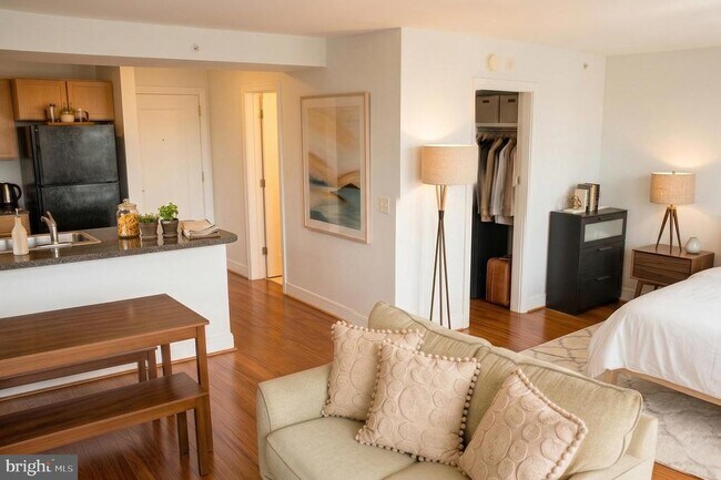 Building Photo - 800 4th St SW