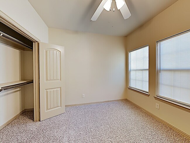 Building Photo - 1540 Aldra Dr