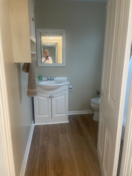 Building Photo - 42 Ann St