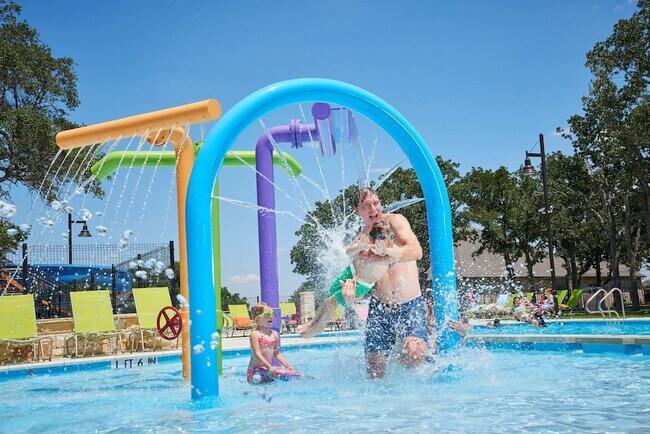 Building Photo - 313 Sonbria Pass