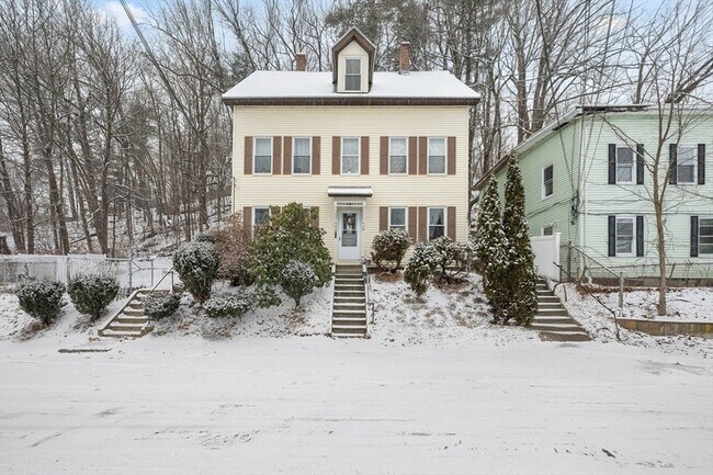 Building Photo - 20 Temple St