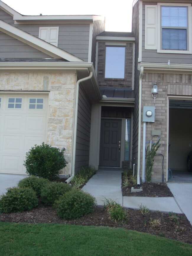 Primary Photo - 7905 Wendy Ln