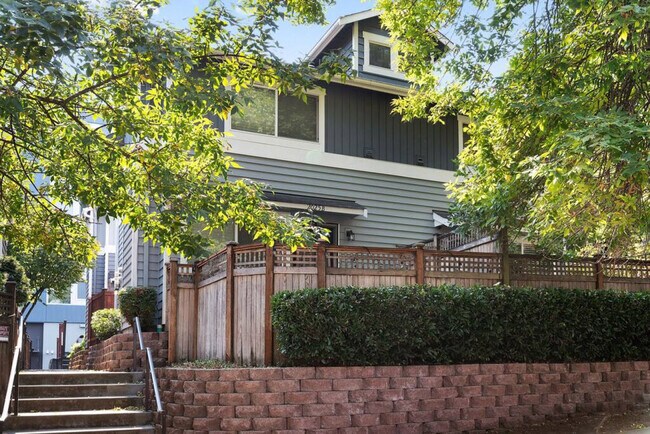 Building Photo - 2025 South Main St