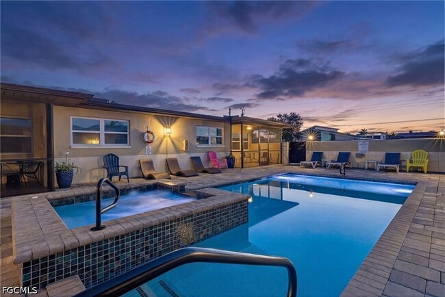 Building Photo - 4831 Tudor Dr