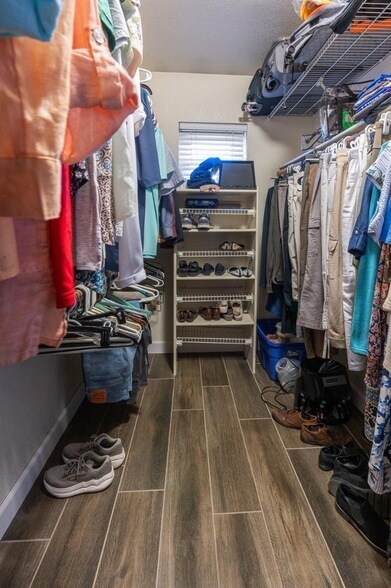 Building Photo - 2434 W Lompoc Ave