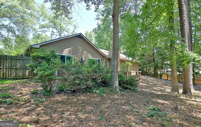 Building Photo - 102 Brookwood Path