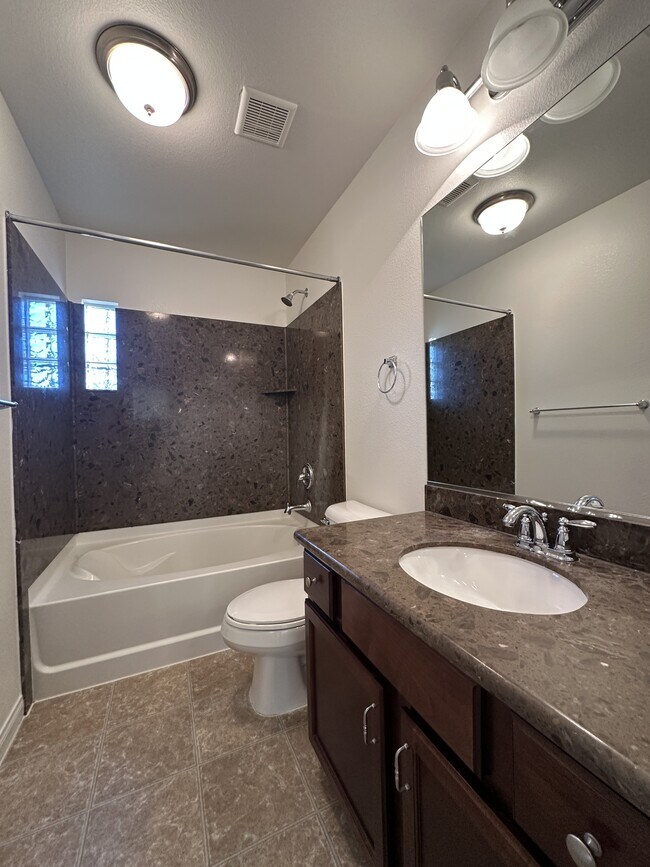 Building Photo - 6752 Philharmonic Ave