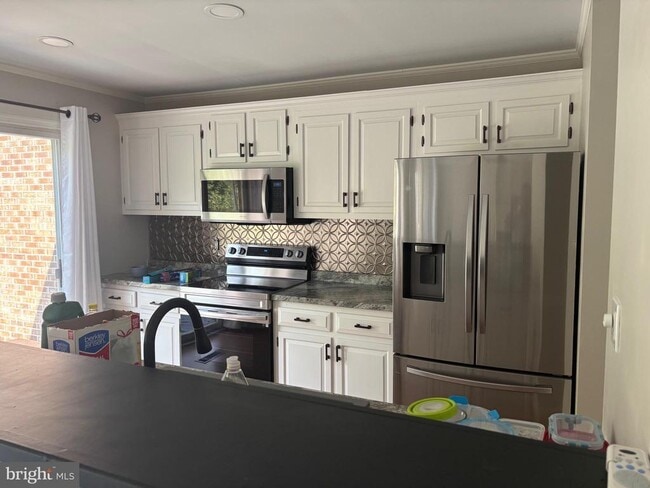 Building Photo - 24700 Deepwater Point Dr