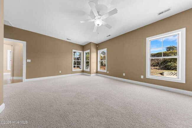 Building Photo - Beautiful 4 bedroom 3 bath home in Compass Pointe