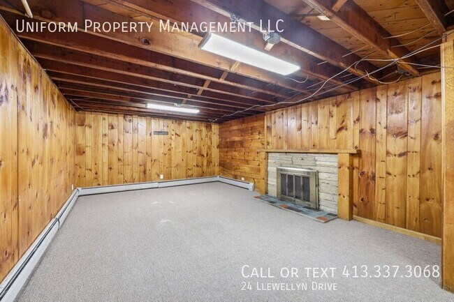 Building Photo - 24 Llewellyn Dr