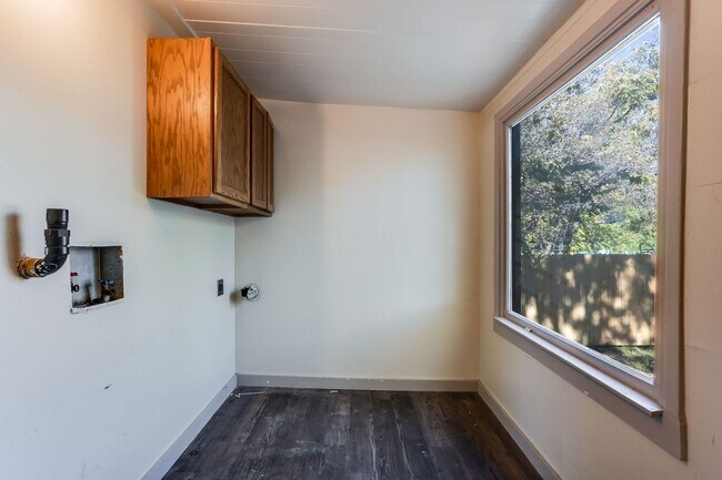 Building Photo - Charming 4-Bedroom, 2-Bathroom Home with Timeless Character