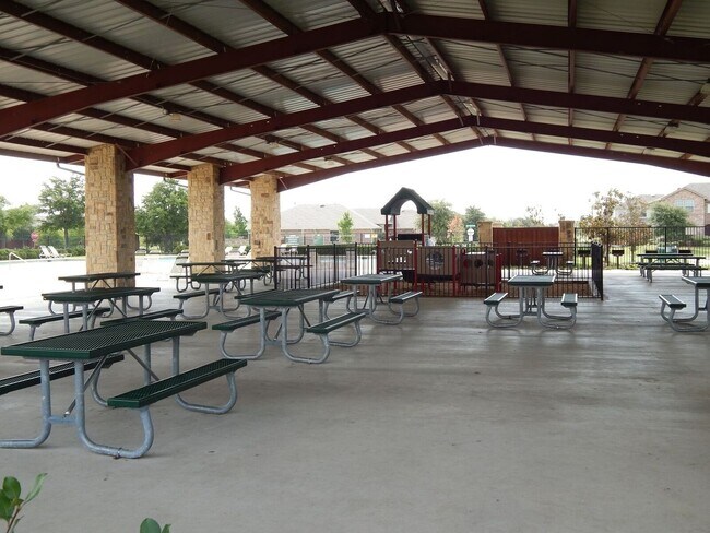 Building Photo - Upgraded 3 bedroom in Master Planned Community of Travis Ranch!!