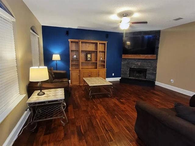 Building Photo - 1510 Sequoia Dr