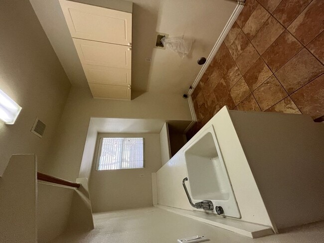Building Photo - 5BD 3BA House located in Rancho Penasquitos