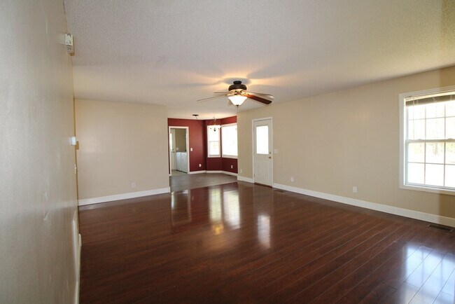 Building Photo - 2545 Autumn Terrace