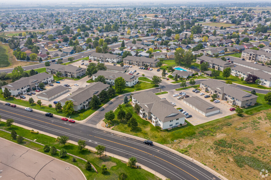 Primary Photo - Crescent Cove Apartments