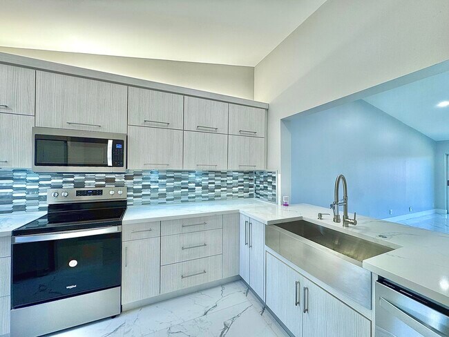 Building Photo - 340 NW 67th St
