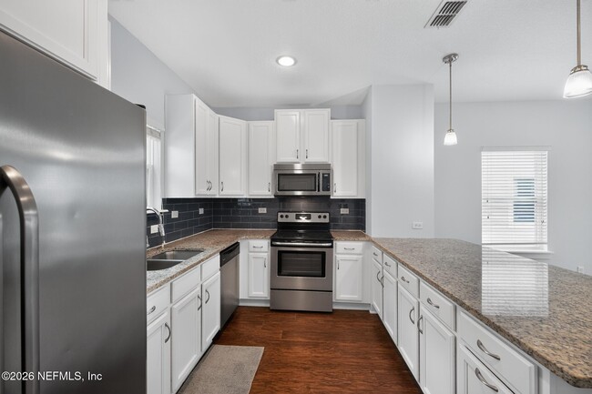 Building Photo - 843 3rd Ave S