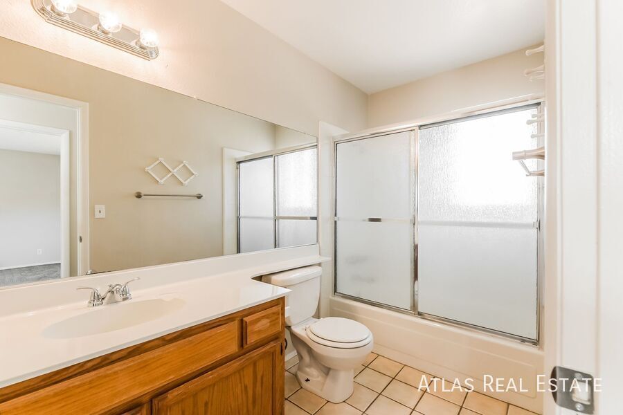 Building Photo - 1836 Navarre Ln