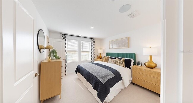 Building Photo - 2004 Viewfinder St