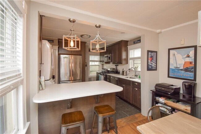 Primary Photo - 16 Vaughan Ave
