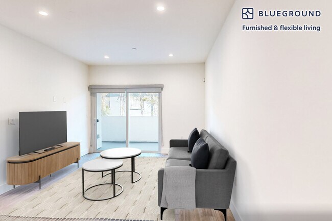 Primary Photo - 518 N Gramercy Pl