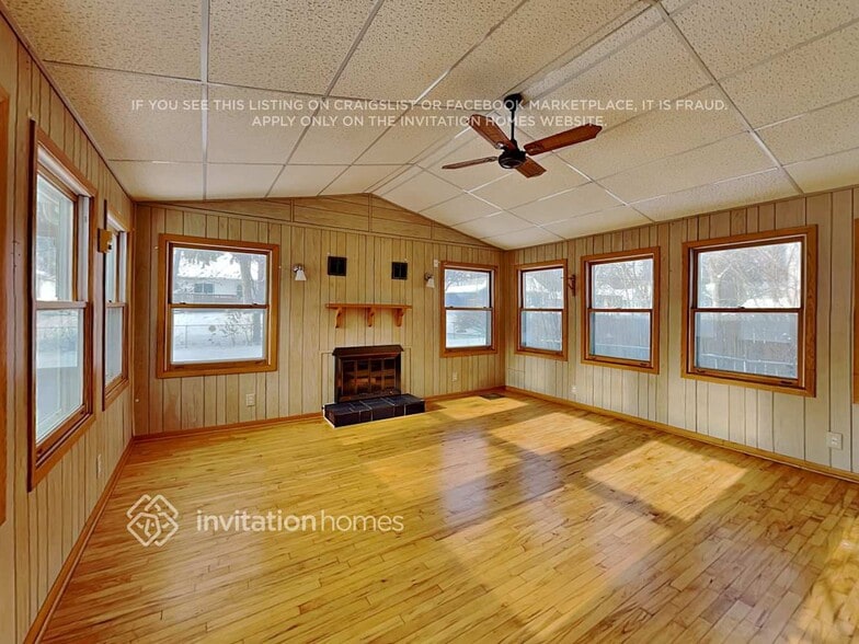 Building Photo - 6432 2nd Ave S