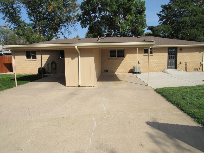 Building Photo - 1111 Judson St