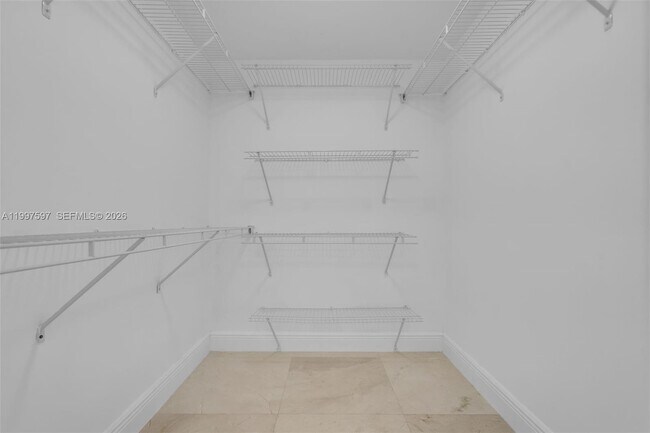 Building Photo - 2333 Brickell Ave